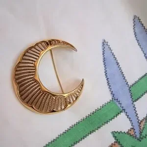 Vintage Monet Crescent Moon Gold Tone Brooch Pin Long Arm Large