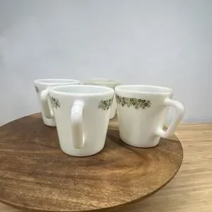 Vintage Pyrex Mugs Set Of 4 Spring Blossom Green Crazy Daisy Milk Glass USA 1410