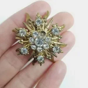 Vintage Rhinestone Starburst Radiant Sun Shaped Brooch Gold Tone Lapel Pin