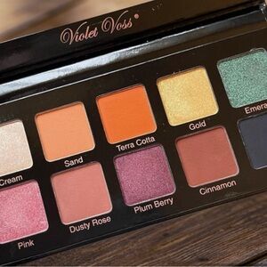 Violet Voss Essentials Palette New