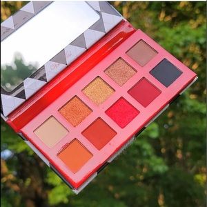 Violet Voss Oh Snap Eyeshadow Palette Brand New