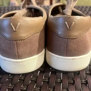 VIONIC Women’s Brinley Brown Suede Casual Sneaker Size 8.5