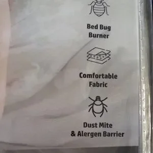 Waterproof White Mattress Protector