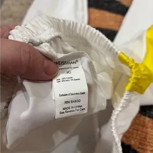 Weissman Yellow And White Activewear
