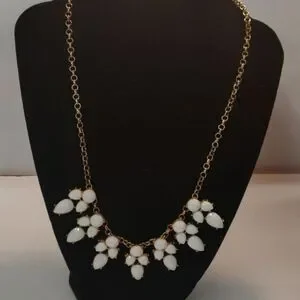 White Stone Beaded Statement Necklace‎