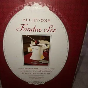 WILLIAM SONOMA Ivory Ceramic All-in-one Fondue Set