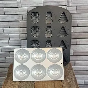 Wilton holiday themed cookie Halloween and Christmas pan Set of 2