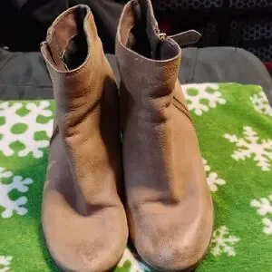 Women's Low Cut Heeled Boot