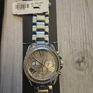 Women's New York & Company Silver Watch – Brand New