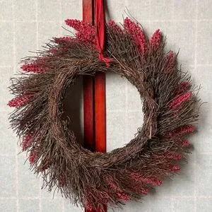 Wreath Red Sparkly Woven Holiday/Christmas Hanging Door Wreath