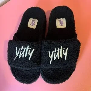 Yitty Pet Me Adjustable Velcro Platform Slides