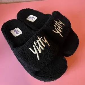 Yitty Pet Me Adjustable Velcro Platform Slides