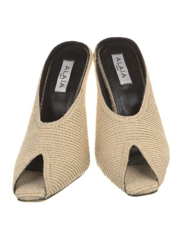 Alaïa Raffia Braided Accents Pumps