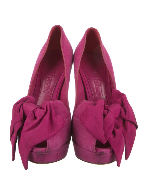 Alexander McQueen Suede Pumps