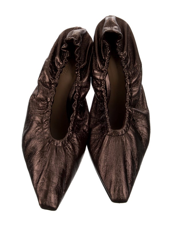 Bottega Veneta Leather Slingback Pumps