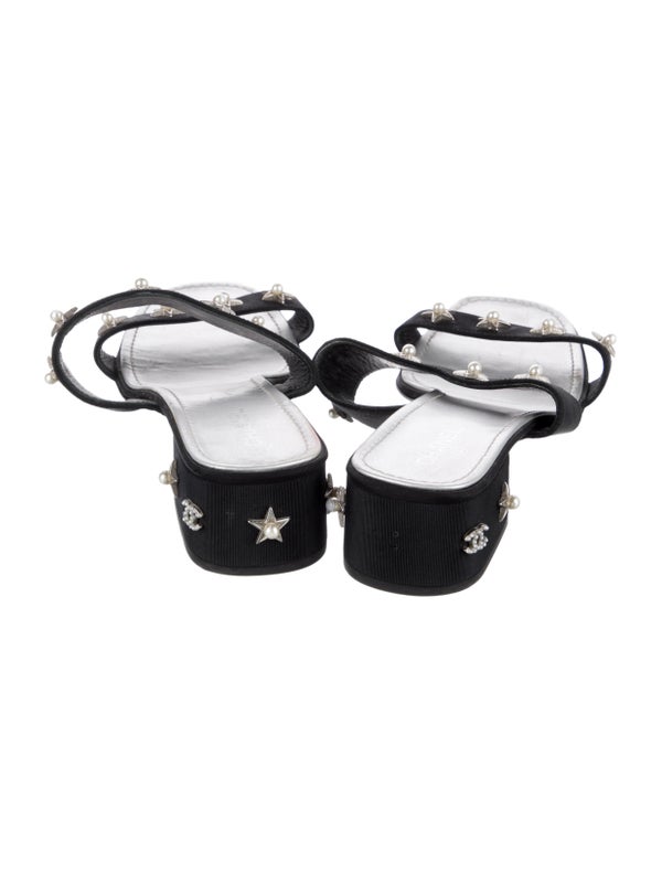 Chanel Interlocking CC Logo Canvas Slides