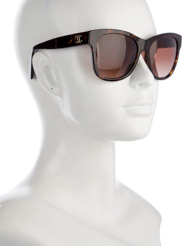 Chanel Interlocking CC Logo Cat-Eye Sunglasses