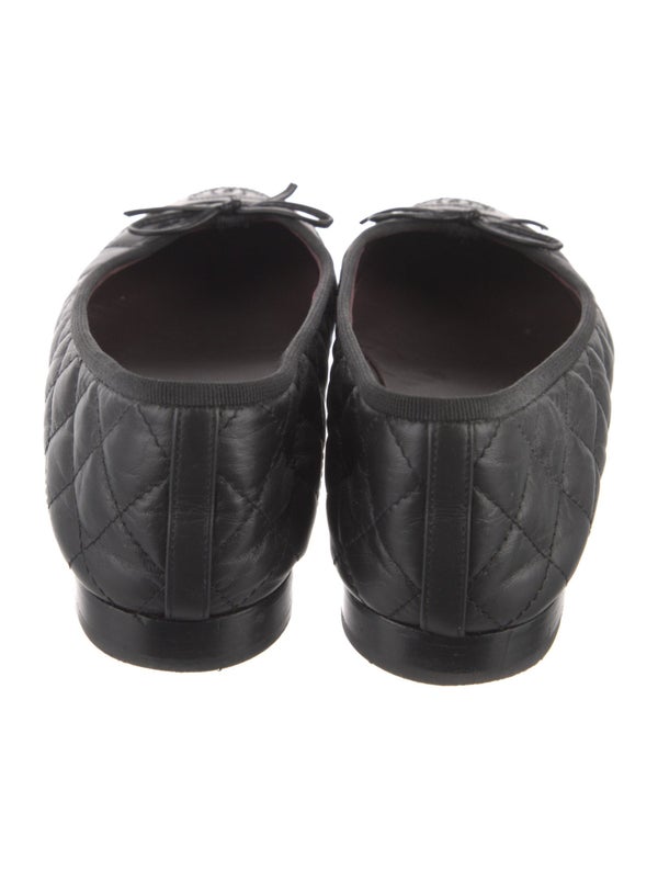 Chanel Interlocking CC Logo Leather Ballet Flats