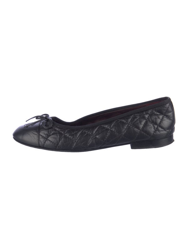 Chanel Interlocking CC Logo Leather Ballet Flats