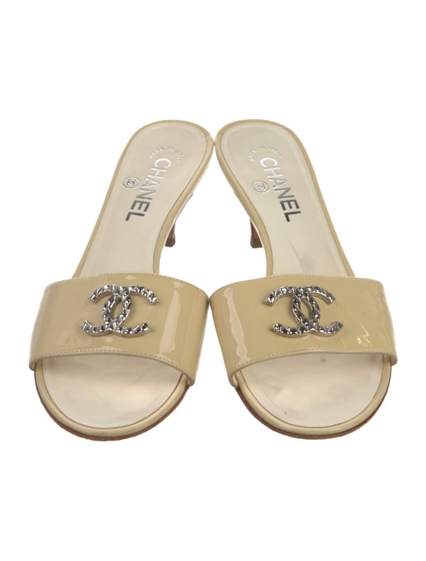 Chanel Vintage 2010 Slides