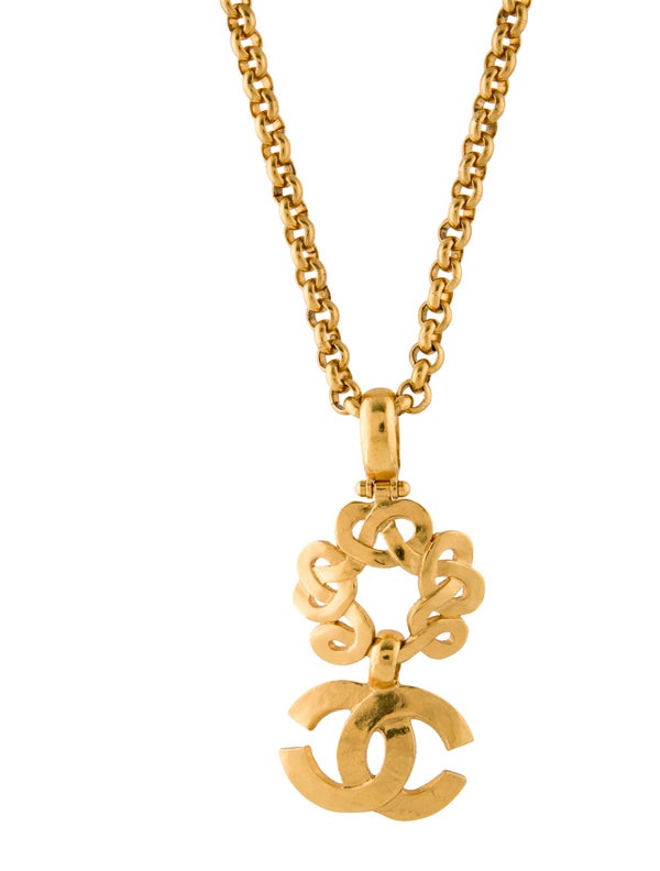 Chanel Vintage CC Pendant Necklace