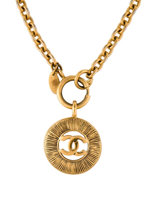 Chanel Vintage CC Pendant Necklace