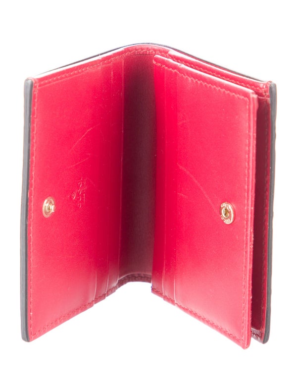 Gucci GG Signature Leather Wallet