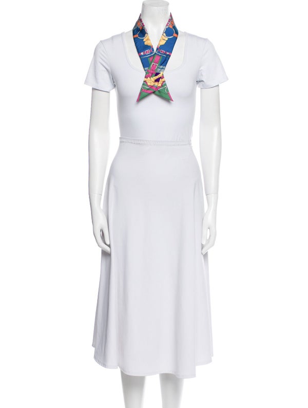 Hermès Grand Manège Fleuri Silk Twilly Scarf