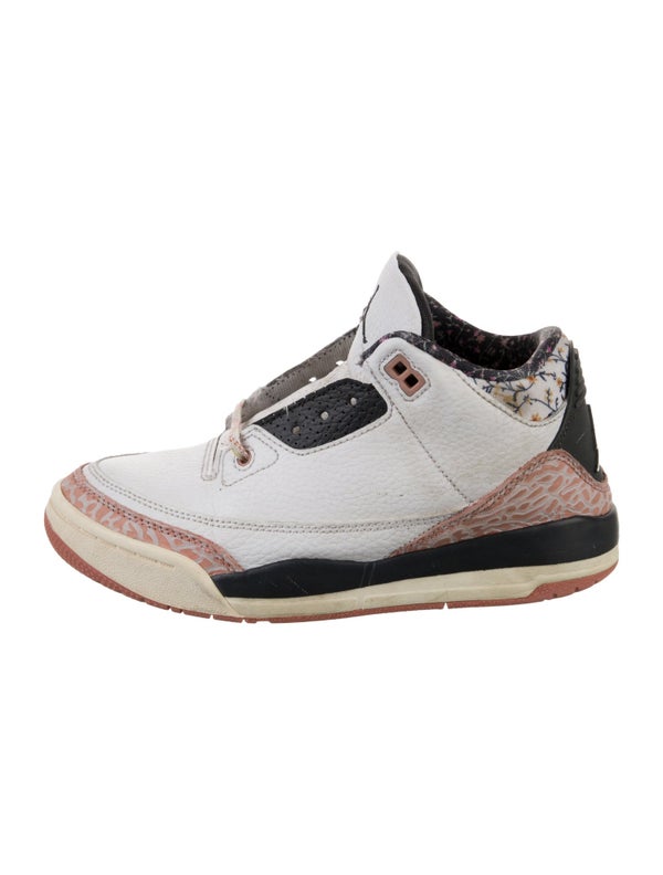 Jordan 3 Sneakers