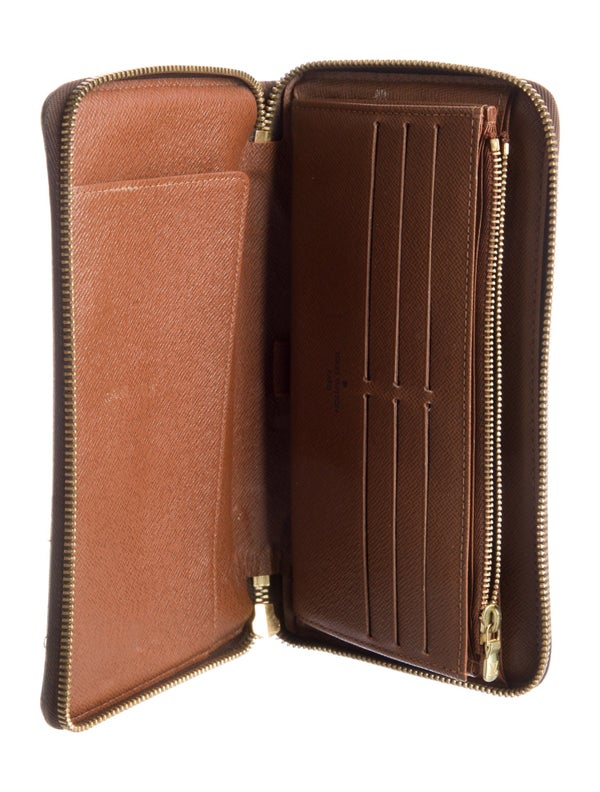 Louis Vuitton 2015 LV Monogram Wallet