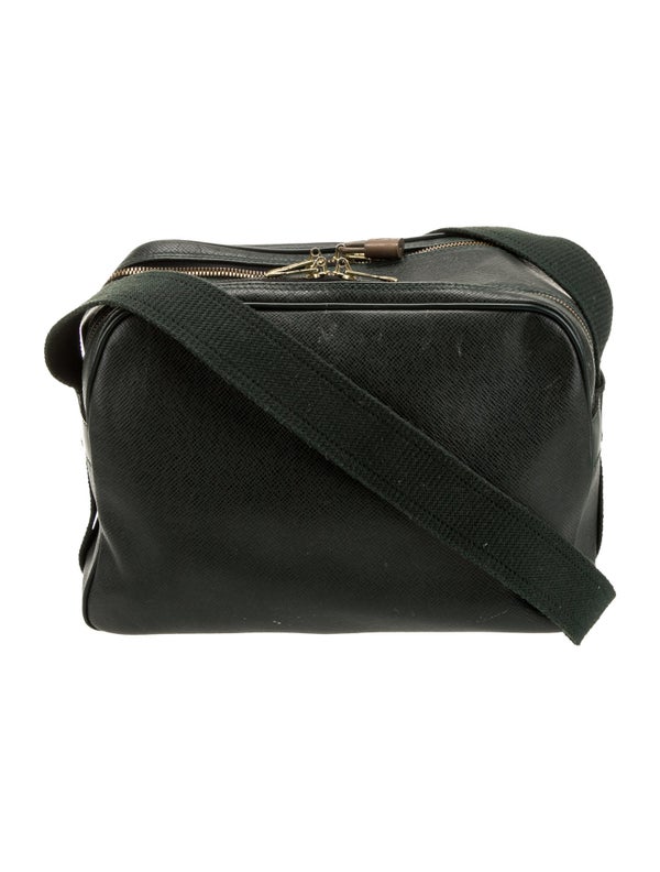 Louis Vuitton Taiga Leather Reporter Vintage