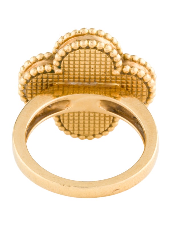 Van Cleef & Arpels Mother Of Pearl Magic Alhambra Ring