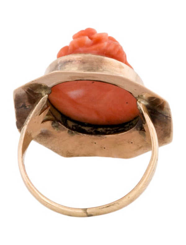 Ring 10K Vintage Coral Cameo Cocktail Ring