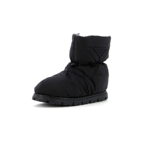 Prada Women's Padded Snow Boots Quilted Nylon - Very Good | Item # 317393/1 / black