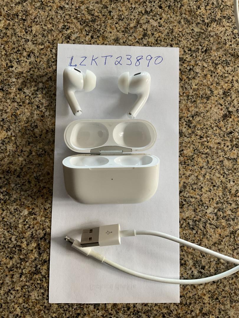 Apple AirPods Pro 2