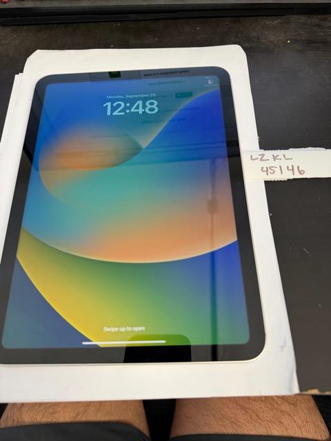 Apple iPad 10th Gen Unlocked