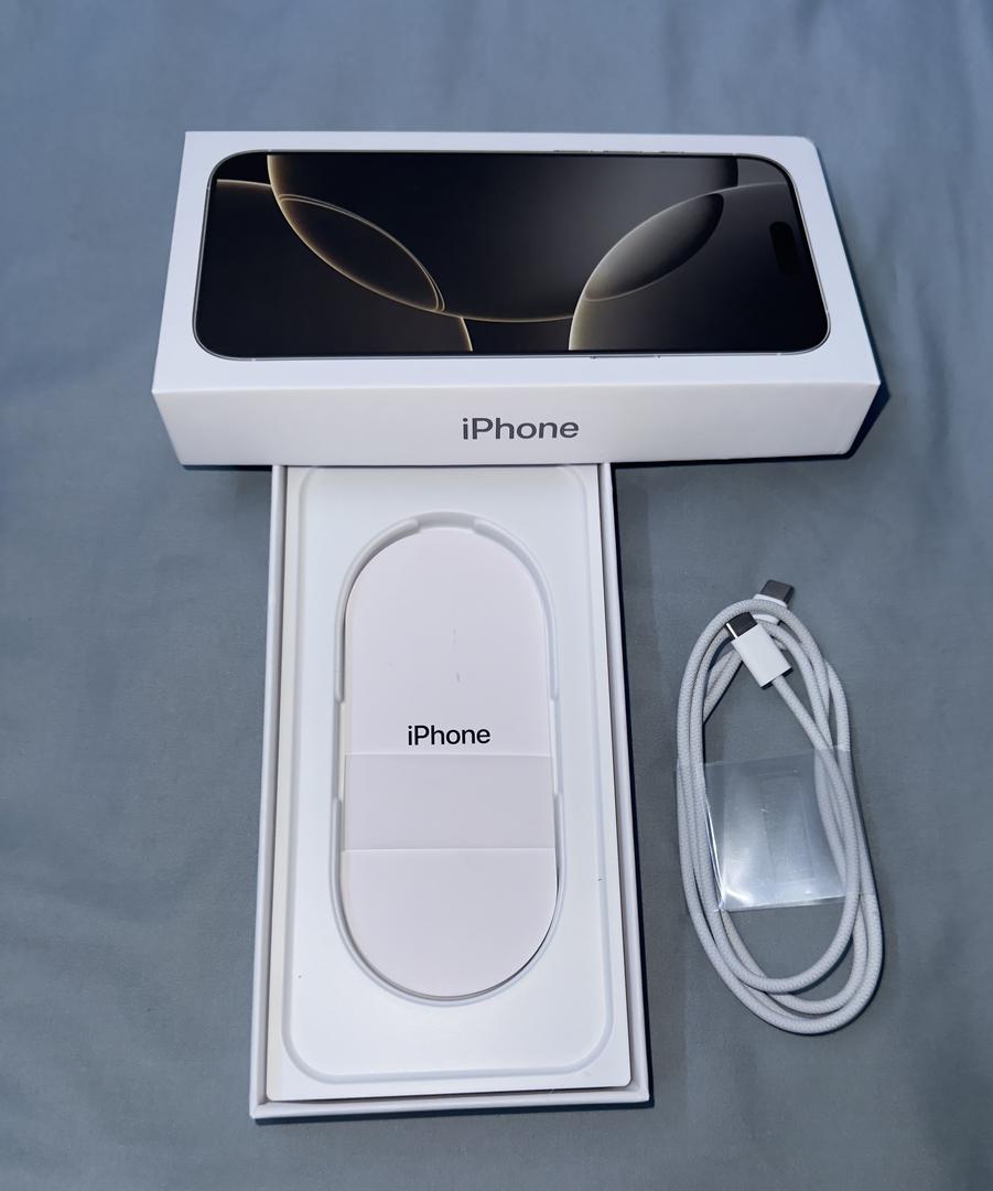 Apple iPhone 16 Pro Max Unlocked