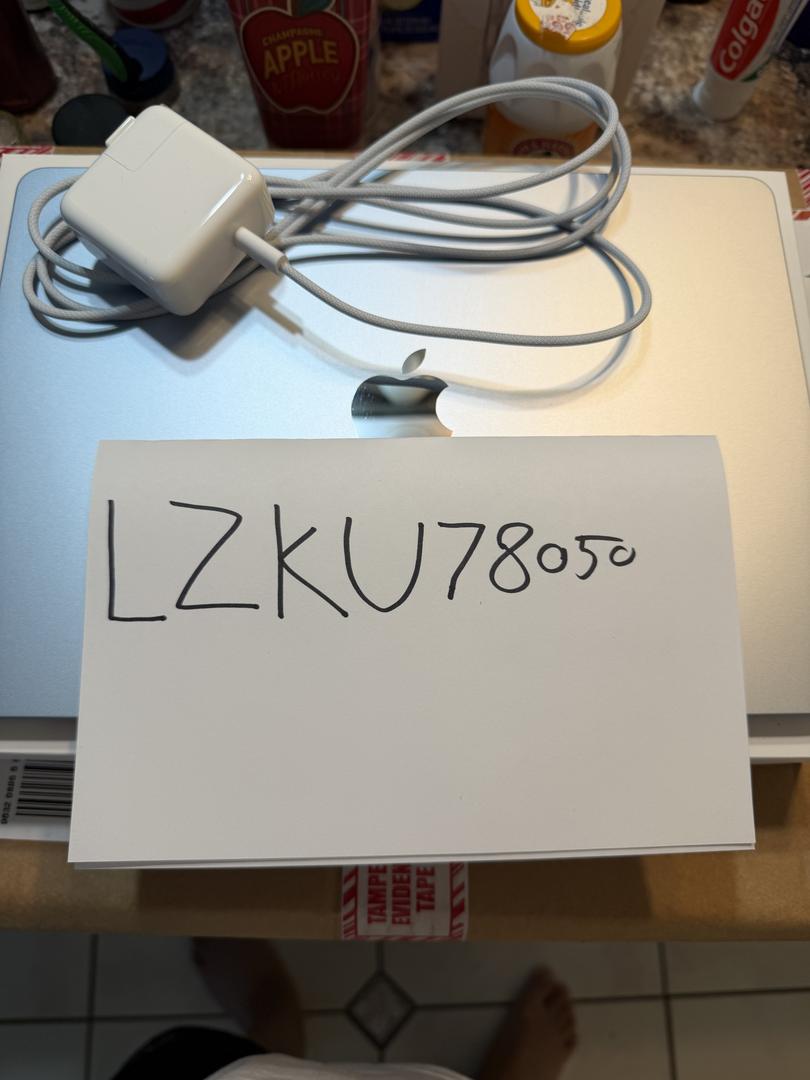 MacBook Air 2025 (M4) - 13"