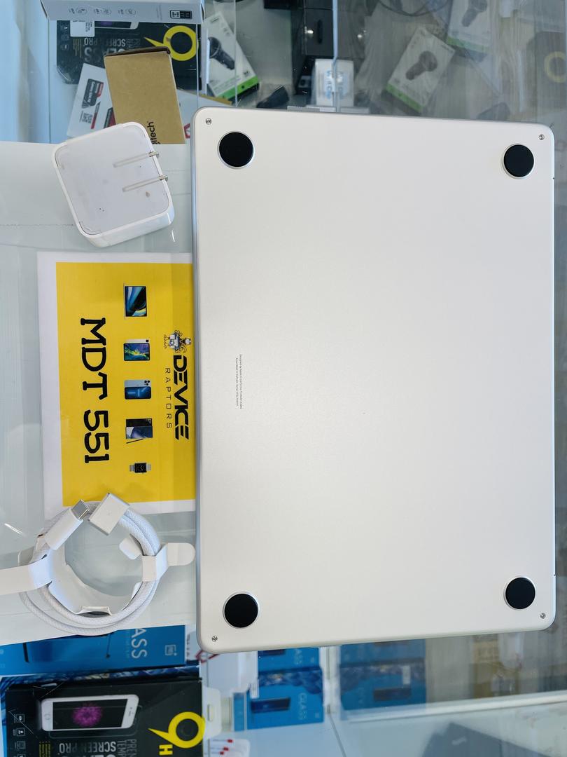 MacBook Air 2025 (M4) - 13"