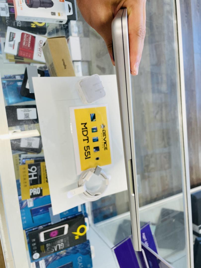 MacBook Air 2025 (M4) - 13"