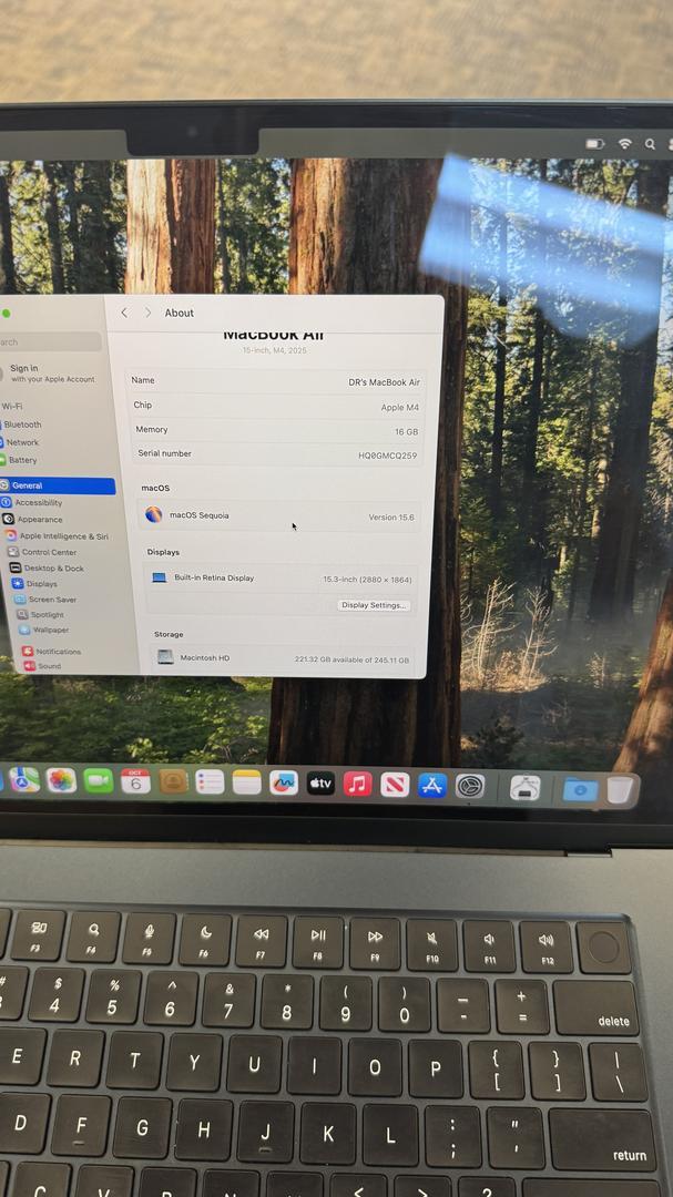 MacBook Air 2025 (M4) - 15"