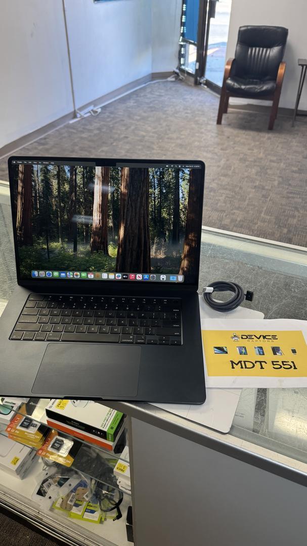 MacBook Air 2025 (M4) - 15"