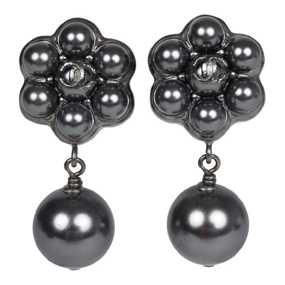 Chanel Flower Pearl Cluster Dangle Earrings Dark Grey Ruthenium Hardware