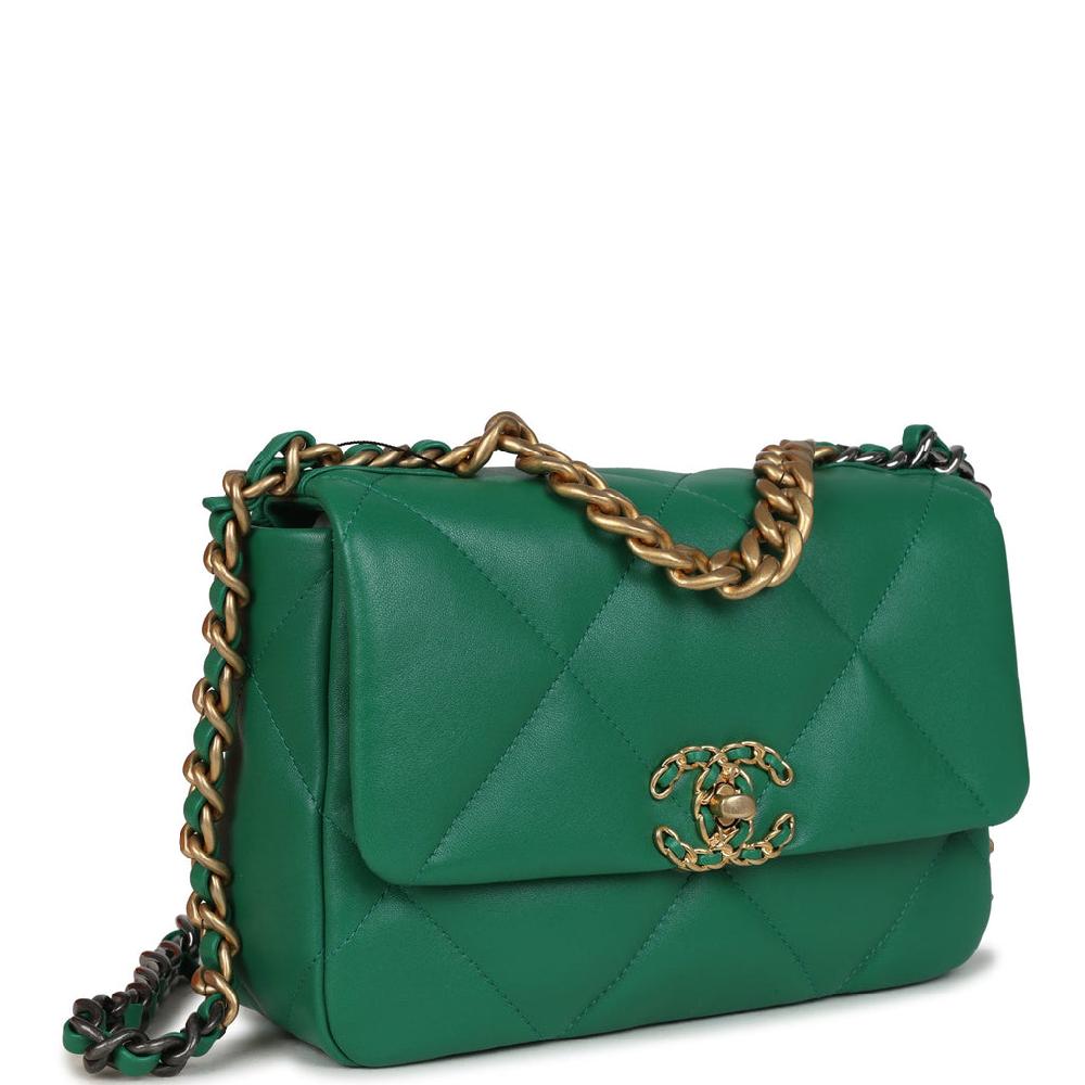 Chanel Medium 19 Flap Green Shiny Lambskin Mixed Metal Hardware