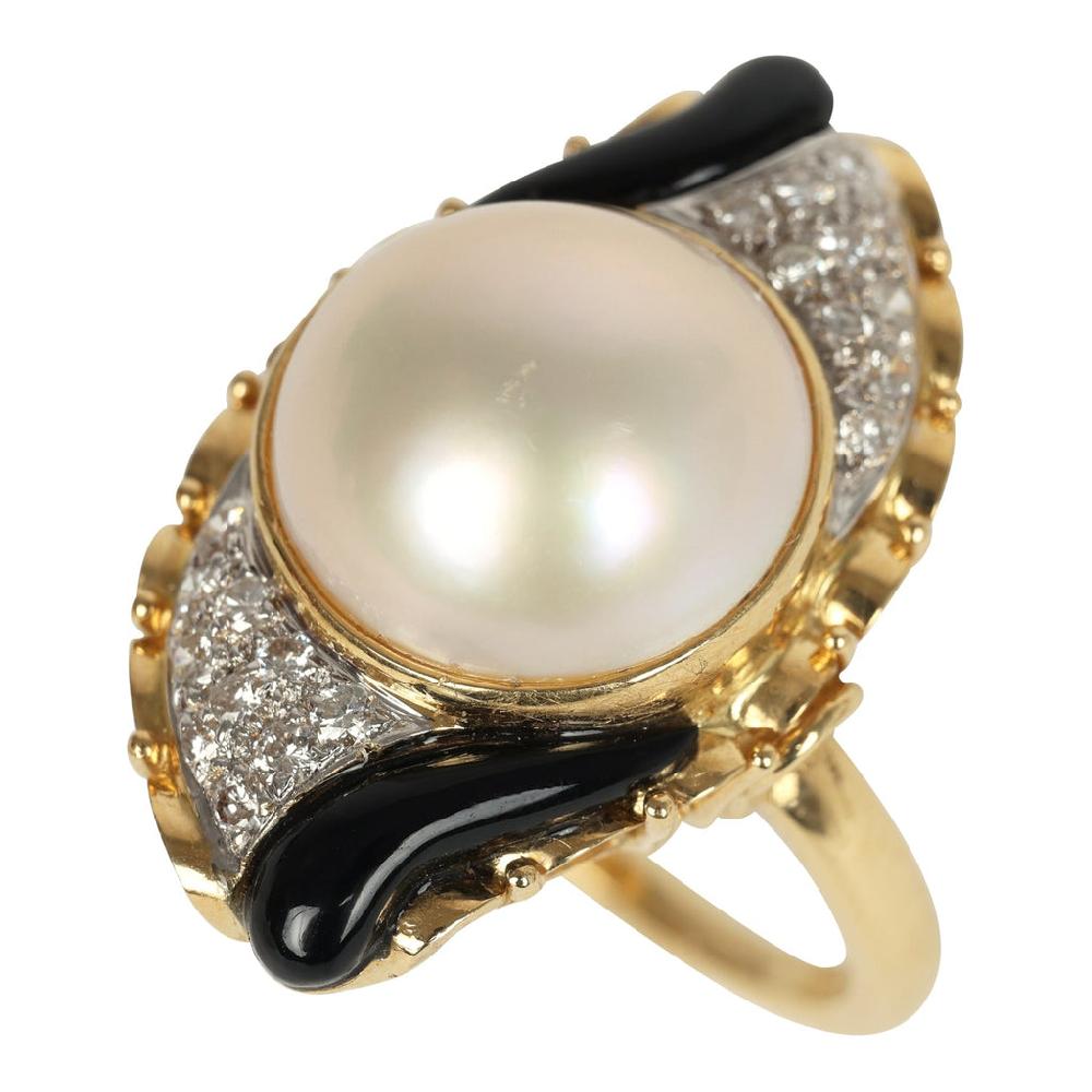 For Future Reference Vintage 1980s Mabe Pearl Onyx And Diamond Cocktail Ring