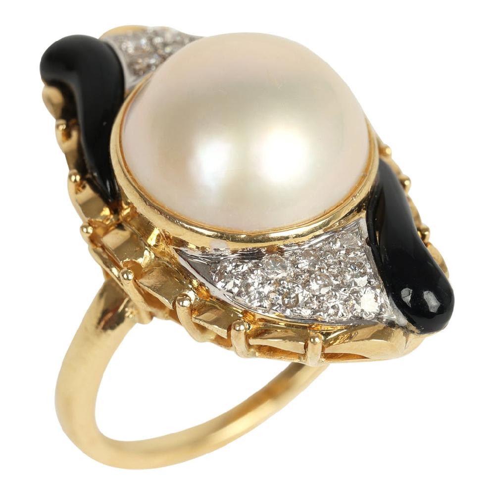 For Future Reference Vintage 1980s Mabe Pearl Onyx And Diamond Cocktail Ring