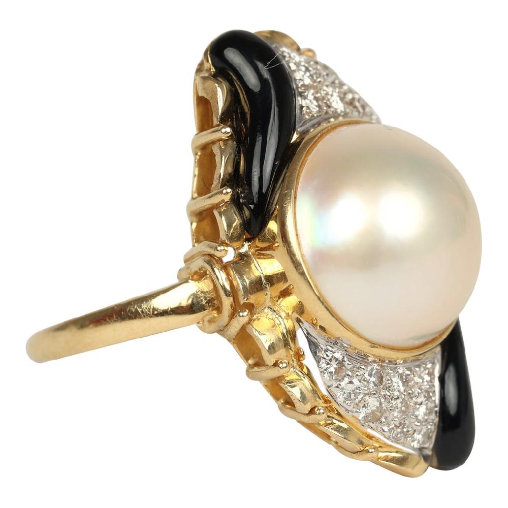 For Future Reference Vintage 1980s Mabe Pearl Onyx And Diamond Cocktail Ring
