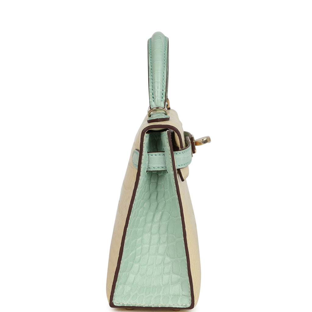 Hermes Special Order (HSS) Kelly Sellier 20 Vanille And Vert D'Eau Matte Alligator Permabrass Hardware