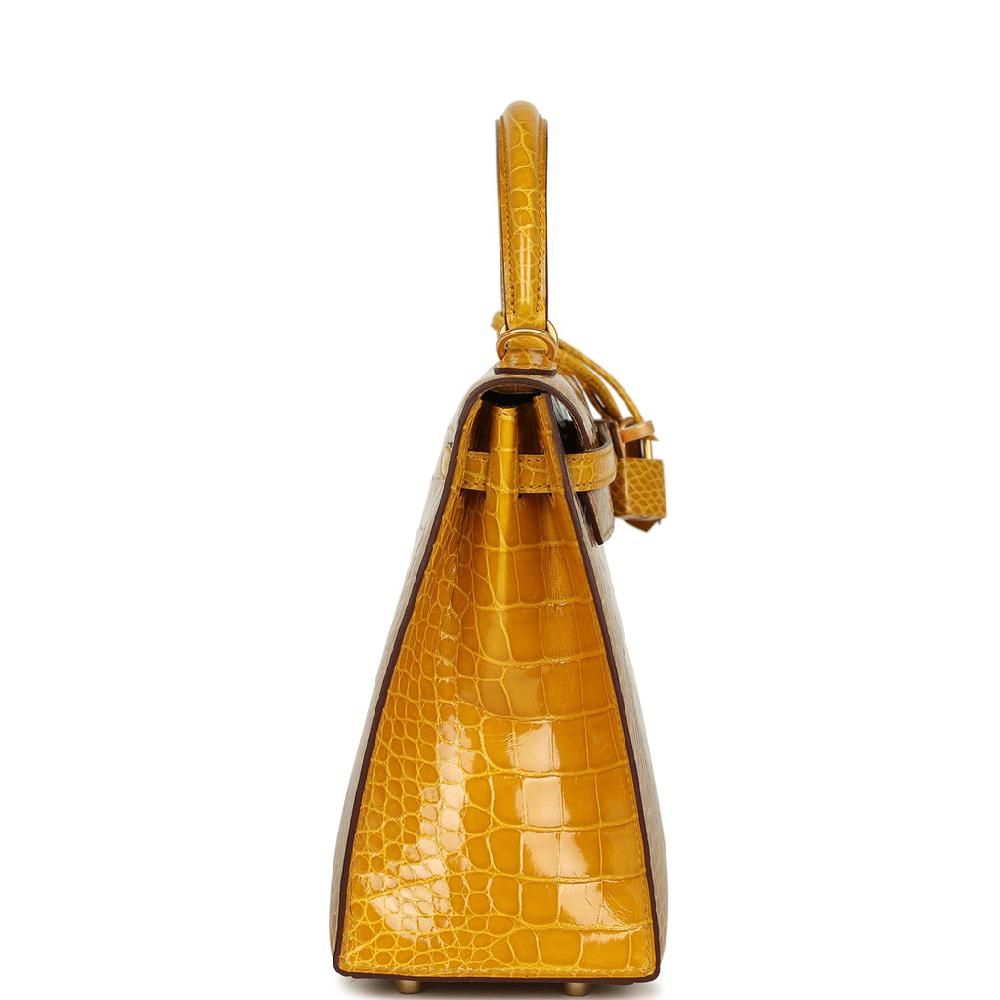 Hermes Special Order (HSS) Kelly Sellier 25 Beige Sable And Jaune Ambre Shiny Alligator Mississpiensis Brushed Gold Hardware