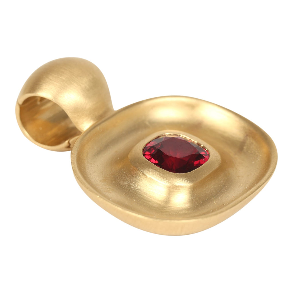 Jade Ruzzo Gong Pendant In Ruby